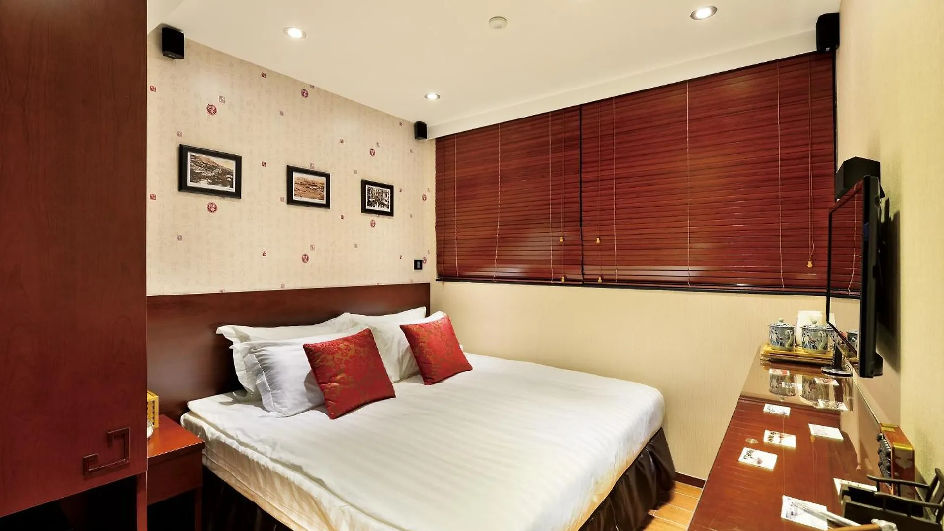 The Shai Red - Formerly Mingle In The Shai Hong Kong China