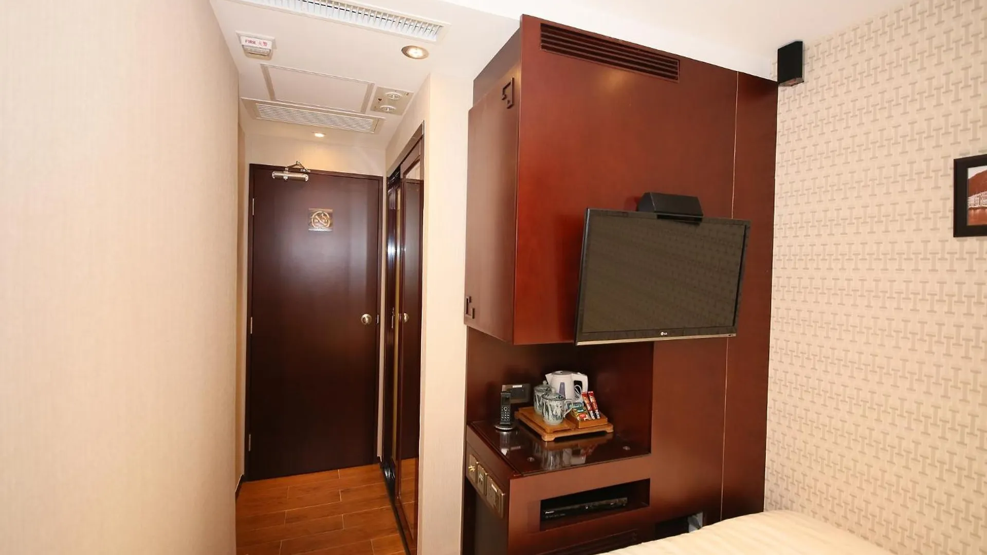 Hotel The Shai Red - Formerly Mingle In The Shai Hong Kong